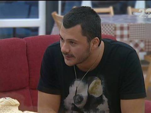 Vip Brother 2014: Съпругът на Жени Калканджиева – Тачо – напусна шоуто, след като удари Зорница Линдарева