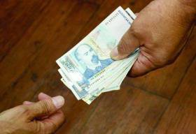 Разпити за купуване на гласове в Радомирско