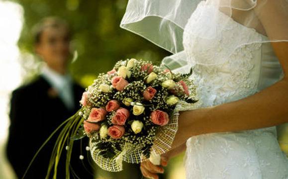 Британка се венча за… себе си