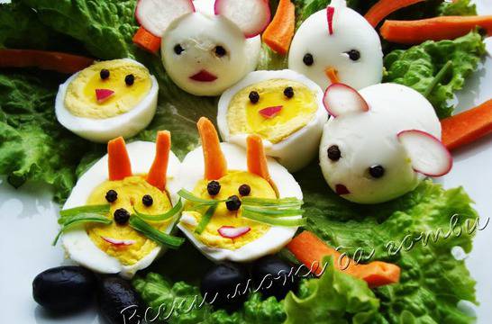 Весела салата от варени яйца