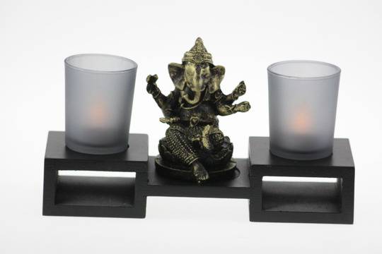 Свещници – Светлина от изтока