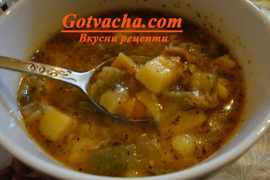 Яхния с картофи, тиквички и пилешко месо