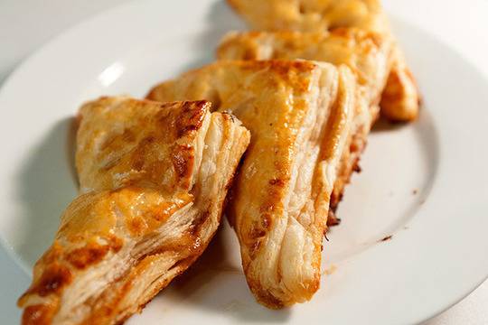 Бутер банички с ябълки и банани