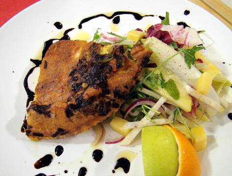 Фритата с аспержи, гъби и праз