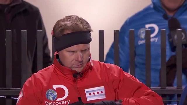 Ходене на въже с вързани очи между небостъргачи в Чикаго!