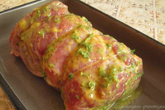 Печен свински врат на фурна