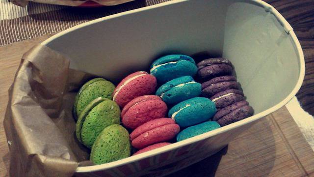 Френски макарони или бадемови облачета