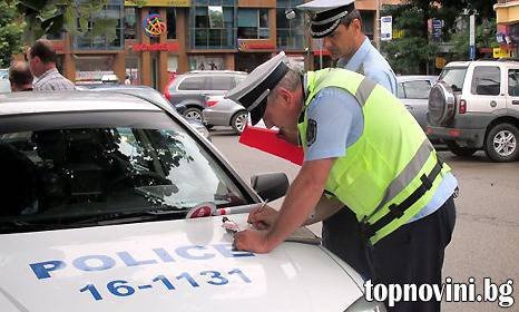 Жена отне предимство и блъсна 16-годишен моторист на бул. „Руски“