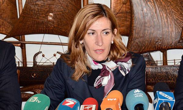 Коя е Николина Ангелкова и защо оглави дългоочакваното министерство на туризма