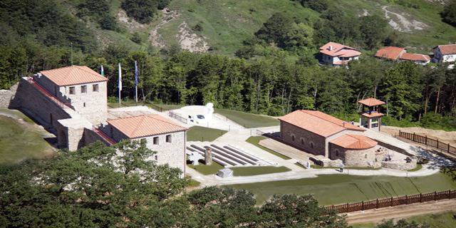 Еднодневна екскурзия с автобус до Цари Мали град и посещение на Ресиловски манастир на ТОП цена!