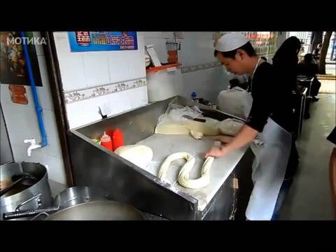 Ето как се правят спагети в Китай