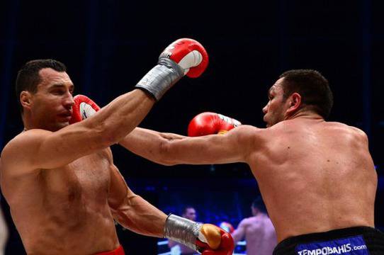 Кличко нокаутира Кубрат Пулев