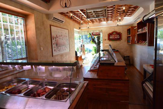 Вътрешен дизайн на магазин „Майстори Месари“