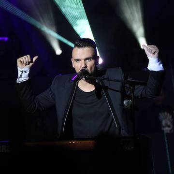 Прея, Михаела Филева и VenZy гости на концерта на Графа