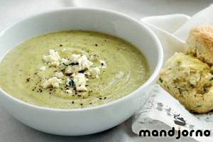 Крем супа от броколи и синьо сирене