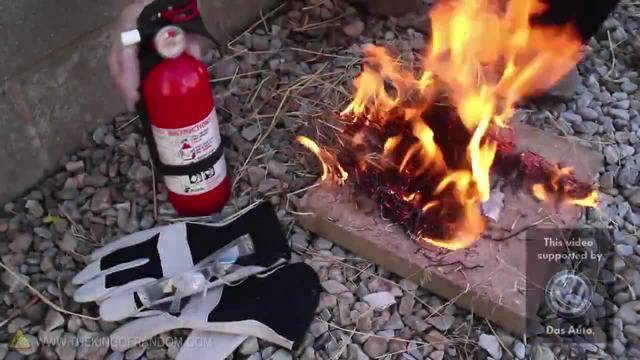 5 начина как да запалим огън с вода