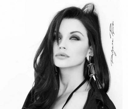 Шок! Диляна Попова заряза Борил, за да се върне на работа! Ето кой се грижи детето!