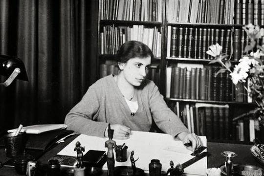 Анна Фройд е Австрийски Психолог – Дъщеря на Зигмунд Фройд Anna Freud (Google Doodle)
