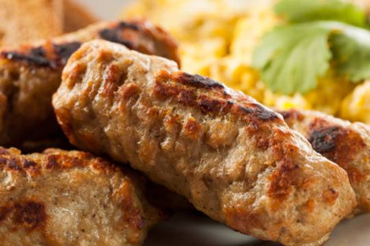 Мини кебапчета с чубрица