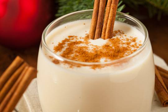 Прясно мляко с мед и канела здравословно