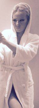 18+! Камелия с поредна изцепка! Пусна НОВИ НУДИ снимки във Фейсбук!