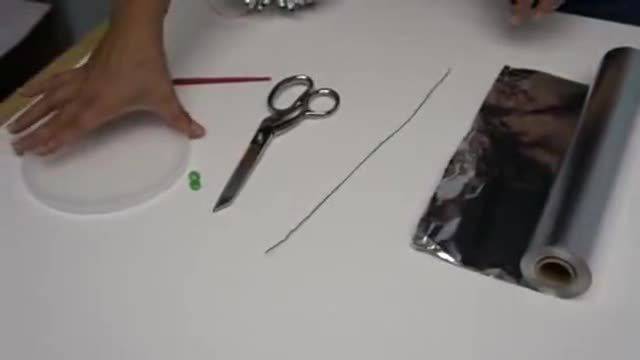 Коледна украса от станиол