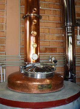 Дестилерия „Луда страст“