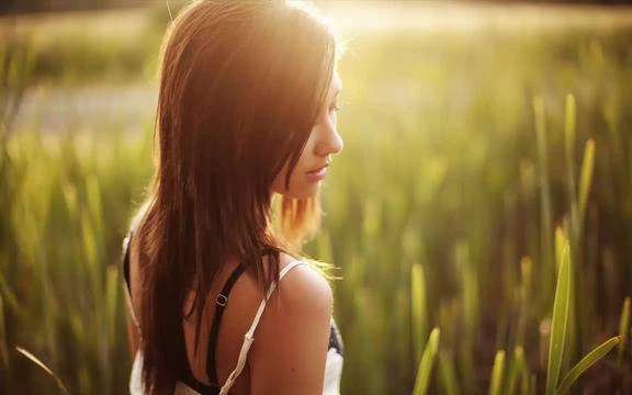 Премиера• Morandi ft. Inna – Summer in December