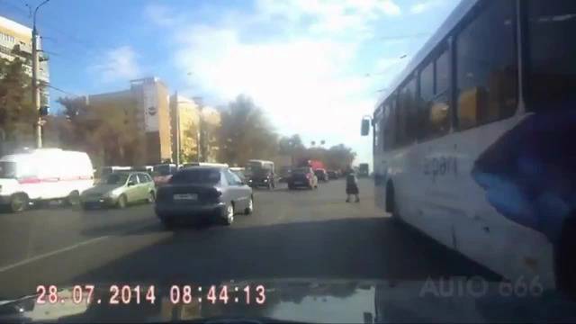 Ех, тези луди луди баби – Компилация 2014