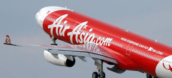 Изчезна самолет на авиокомпания AirAsia със 162 души на борда