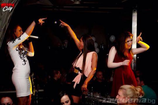 Раздяла ли?! Динев изненада Емануела със ….