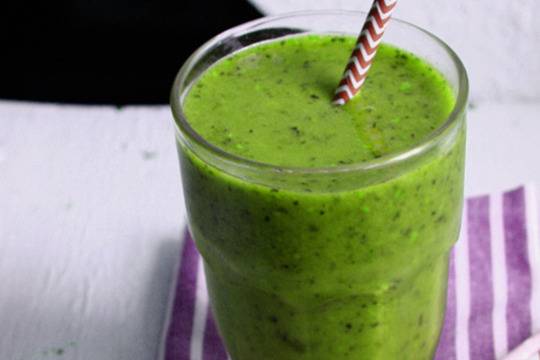 Бананово смути с киви здравословно