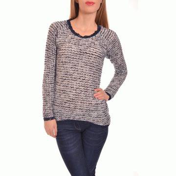 Вълнена плетена дамска блуза с дантела 8044AL