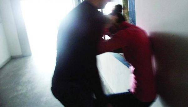 Цигани пребиха и изнасилиха момиче навръх Нова година