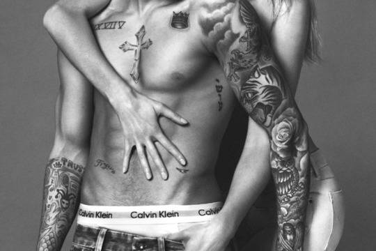 Новото лице (и тяло) на „Калвин Клайн“