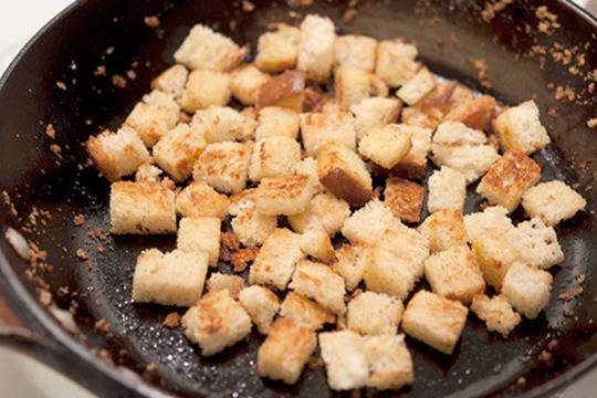 Домашни крутони