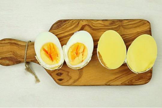 Как да си направим бъркани яйца в черупка