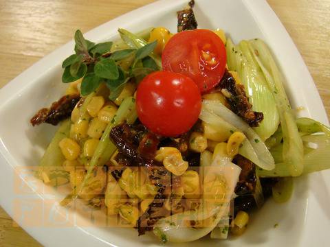 Салата от праз и царевица