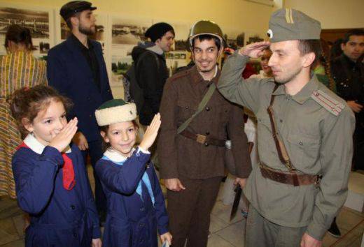 Висша мода от времето на соца показаха студенти