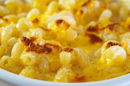 Макарони с кашкавал и сирене на фурна