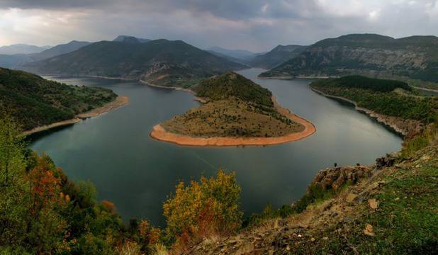 5 невероятно красиви язовира в Родопите