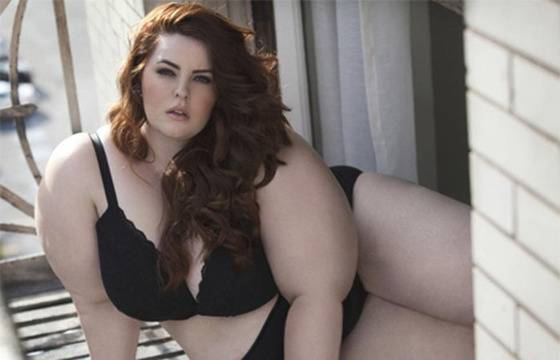 Красота с размер XXL. Най-габаритният в света модел Тес Холидей – за живота, кариерата и недоброжелателите