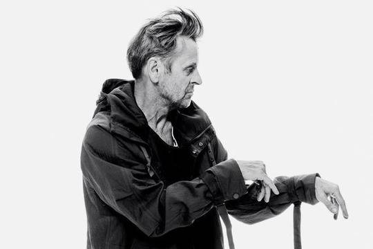 Михаил Баришников танцува за модна колекция (видео)