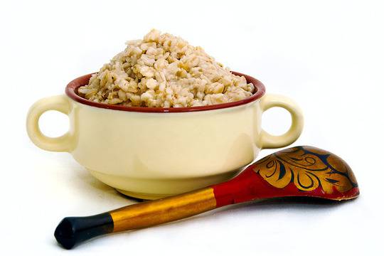 Ефикасни рецепти с овесени ядки за почистване на лицето