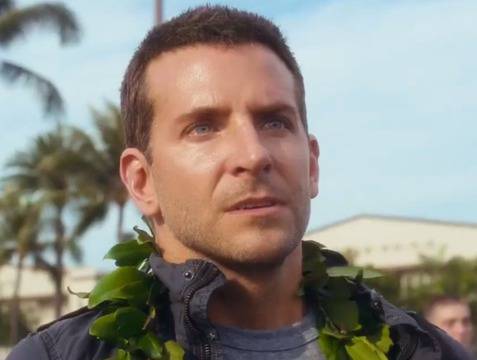 Първи трейлър на „Aloha“ с Брадли Купър, Ема Стоун и Рейчъл МакАдамс