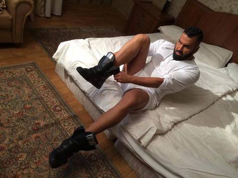 Азис е първият участник в новия сезон на шоуто „Като две капки вода“