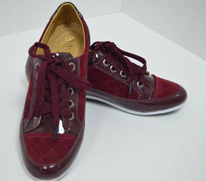 Дамски обувки в цвят – бордо