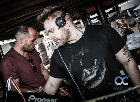 Британецът DJ Rich Stone, пускал за Мадона и принц Хари, идва за парти на Ciroc в :PM CLUB