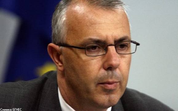 Вътрешният министър Веселин Вучков е подал оставка