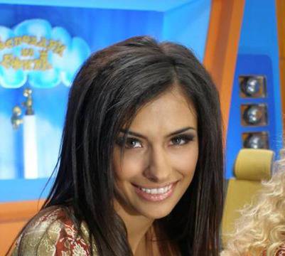 Адреналинката Жана се завръща ударно като певица!?